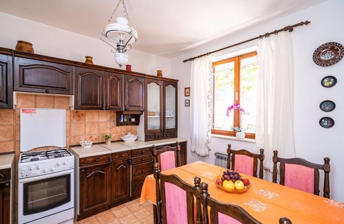 Gornji Kono Apartment | Apartments Stella - Three-Bedroom Apartment with Balcony and Terrace