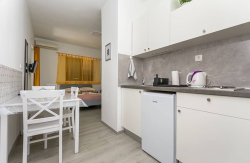 Ruskamen Apartment | Apartments Stipe (29371-A4) - Lokva Rogoznica