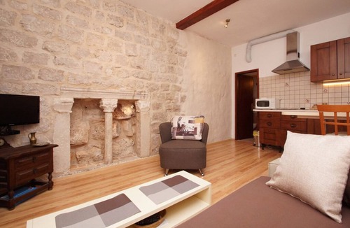 Cove Tri Zala (Zrnovo) Apartment | Apartments Sunny Town