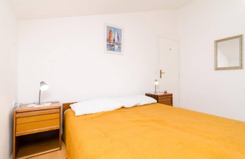 Drace Apartment | Apartments Sutvid- Two Bedroom Apartment with Balcony and Sea View