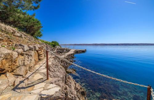 Baric Draga Apartment | Apartments Tasa