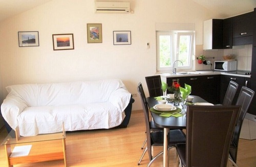 Selce Apartment | Apartments Tomislav, (13196), Selce, hr