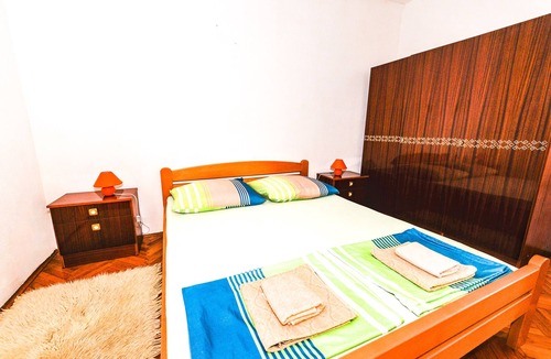 Zrce Apartment | Apartments URICA for max. 12 people near the center and beach