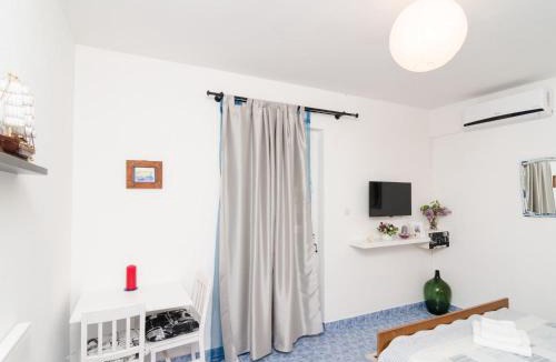 Okuklje Apartment | Apartments Vera - One-Bedroom Apartment with Terrace and Sea View Rea