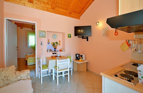 Susica Apartment | Apartments Vesna, (12763), Murter, hr