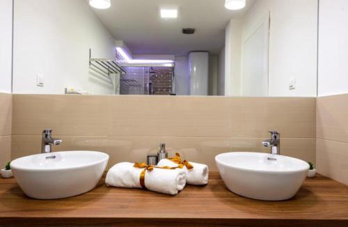 Mlini Apartment | Apartments Villa Capitano - Two Bedroom Apartment with Balcony and Sea View UTI