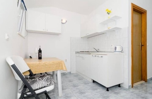 Orebic Apartment | Apartments Villa Ana Dingač - One Bedroom Apartment with Balcony and Sea View