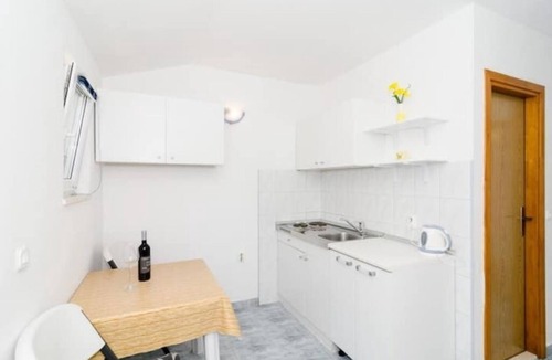 Orebic Apartment | Apartments Villa Ana Dingač - One Bedroom Apartment with Balcony and Sea View