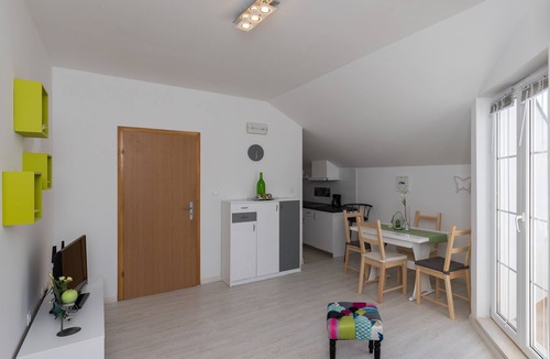 Zvekovica Apartment | Apartments Villa Key - One Bedroom Apartment with Balcony