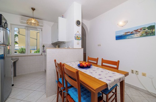 Povile Apartment | Apartments Villa Mala (100461-A1) - Povile