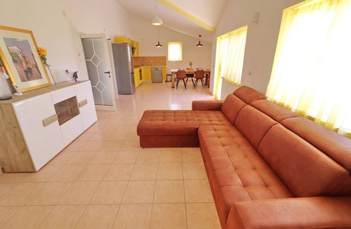Orebic Apartment | Apartments Villa Michele-Three Bedroom Apartment with Partial Sea View (Grejp)