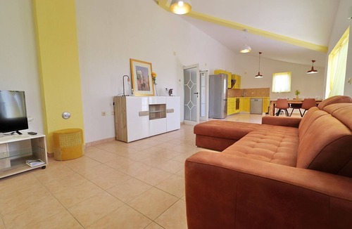Orebic Apartment | Apartments Villa Michele-Three Bedroom Apartment with Partial Sea View (Grejp)