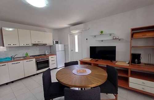 Zavala Apartment | Apartments Villa Pelegrin - Two Bedroom Apartment with Garden View