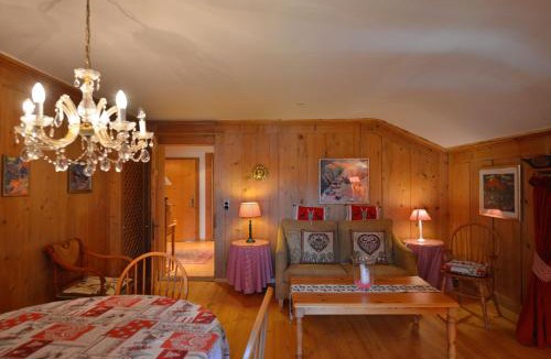 Meierhof Apartment | Apartments Villa Surlej