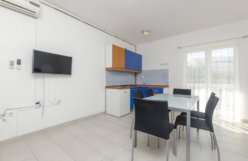Brodarica Apartment | Apartments Vinko (27131-A1) - Brodarica