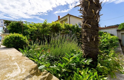 Trogir Apartment | Apartments Vinko (43051-A2) - Trogir