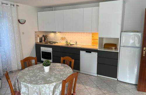 Loznati Apartment | Apartments Vodarić Loznati