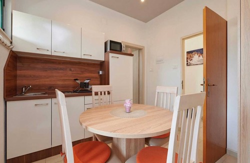 Kastel Stafilic Apartment | Apartments Vujina - Comfort Studio Apartment with Terrace 3 (Luka)