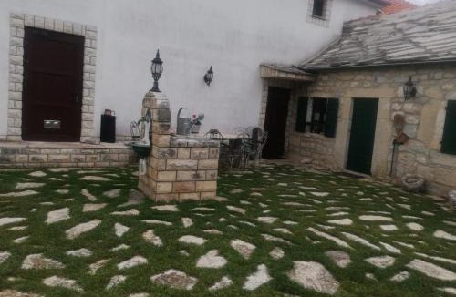Smrdelje Apartment | Apartments with parking space Smrdelje, Krka - 23078