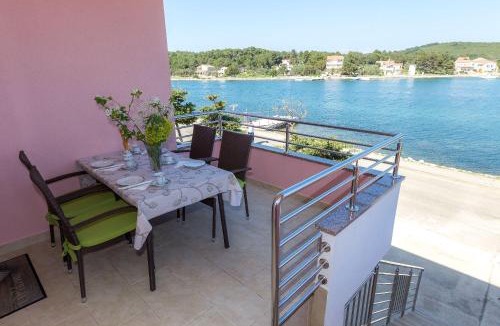 Veli Rat Apartment | Apartments Zvone1