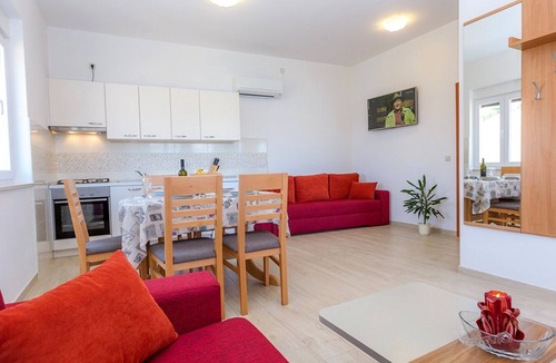 Veli Rat Apartment | Apartments Zvonko, (16325), Veli Rat, hr