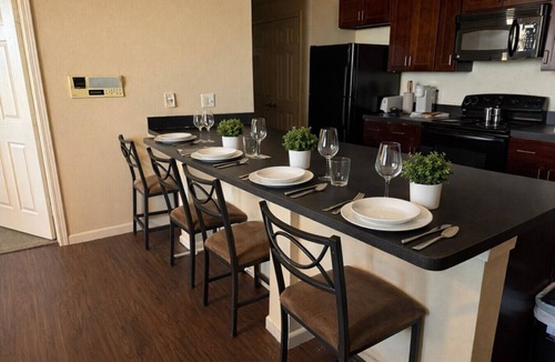 Central Arlington Apartment | Apex Executive Apartments - 820 Benge Dr TX