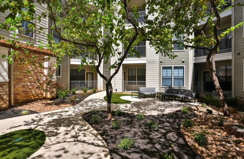 Central Arlington Apartment | Apex Executive Apartments - 820 Benge Dr TX