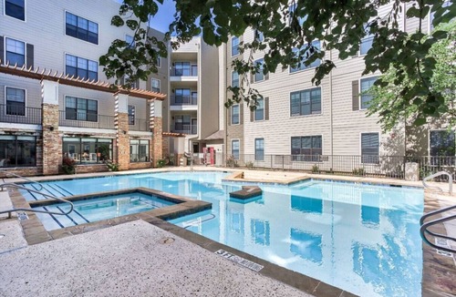 Central Arlington Apartment | Apex Executive Apartments - 820 Benge Dr TX