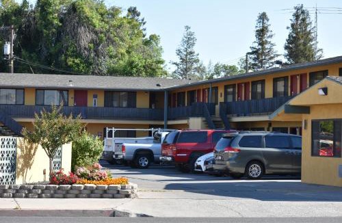 Modesto Hotel | Apex Inn