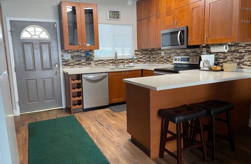 Tahoe Valley House | Apex Inn