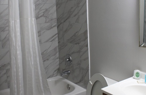 Winchester Hotel | APM Inn & Suites