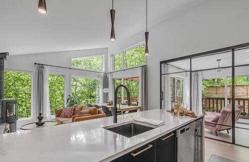 Pont-Rouge Ski Chalet | Apogée | luxe | spa privé en forêt