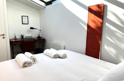 Montparnasse Apartment | Apollinaire Luxury Loft - AC - Ideal Location - Peaceful