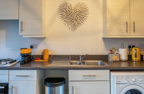 Coventry Apartment | Apollo Apartment