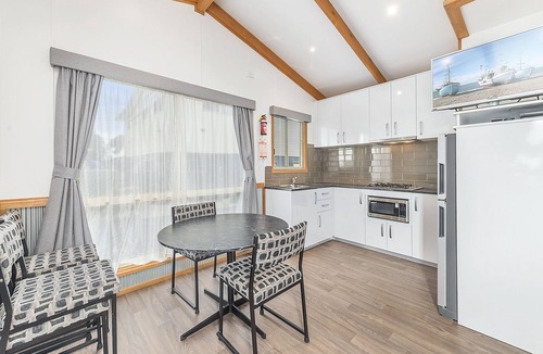 Apollo Bay Cabin | Apollo Bay Holiday Park