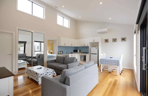 Marengo Apartment | Apollo Bay Seal Apartments