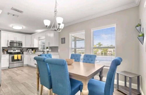 Apollo Beach House | Apollo Beach Waterfront Pool Oasis