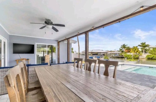 Apollo Beach House | Apollo Beach Waterfront Pool Oasis