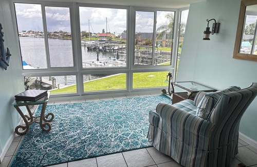 Apollo Beach Condo | Apollo Beach waterfront condo with pool.