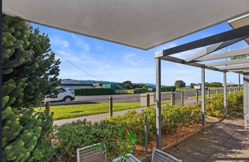 Apollo Bay Apartment | Apollo Blue Oceanview Unit -1B Free WIFI