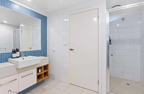 Apollo Bay Apartment | Apollo Blue Oceanview Unit -1B Free WIFI