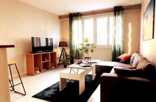 Evreux Apartment | App 3 - T2 Calme et Lumineux Hyper-Centre 5min de la gare