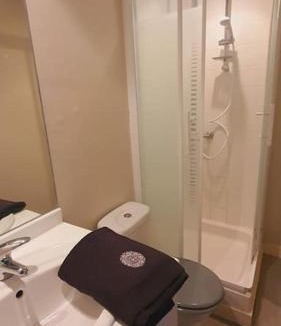 Evreux Apartment | App 3 - T2 Calme et Lumineux Hyper-Centre 5min de la gare