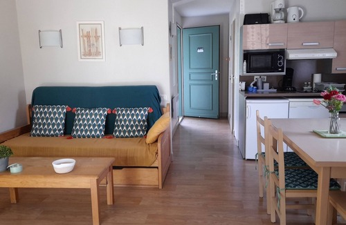 Arreau Apartment | App T2 Bis Piscine Terrasse