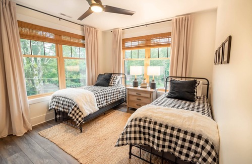 Blowing Rock Apartment | Appalachian at Main and Pine