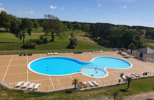 L'Aiguillon-sur-Vie Condo | Appartement équipé sur le terrain de Golf !