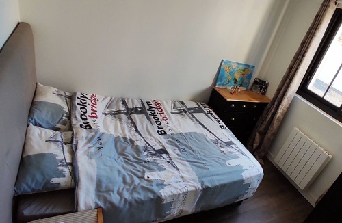 Saint-Sebastien-sur-Loire Apartment | Appartement 4 Pers. au Calme Avec Parking Gratuit