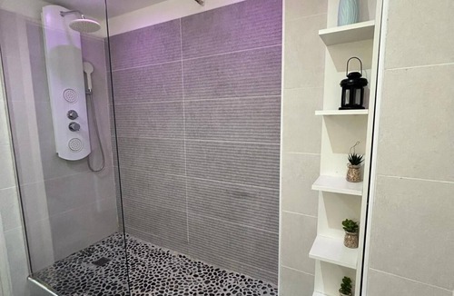 Saint-Lazare Apartment | Apparement 4 Minutes Gare Saint Charles. Idéal Famille ou Entre Amies