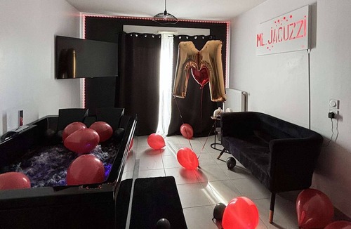 Pierre-Benite Apartment | Apparemment Cosy Avec Jacuzzi