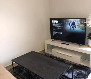 Mantes-la-Jolie Apartment | Apparemment 003